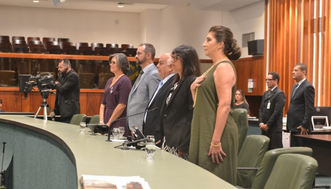 Assembléia Legislativa do Estado de Goiás realiza sessão especial em homenagem a profissionais que trabalham em Cuidados Paliativos